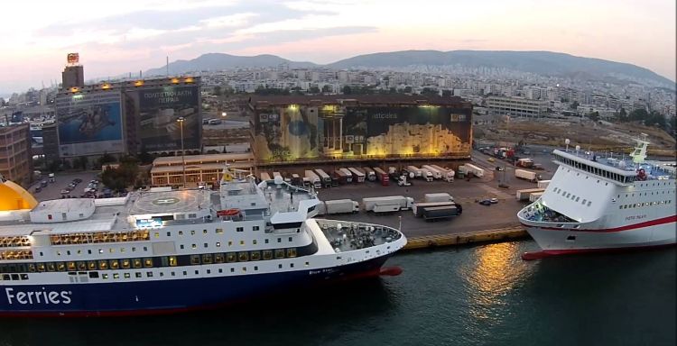 piraeus port